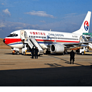 青岛胶东航空托运航空快运业稳步发展的原因是什么？